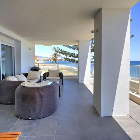 Beachside Villa Estepona Villa