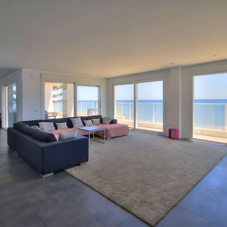 Villa Beachside Villa Estepona *