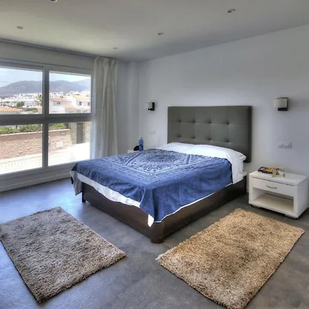 Beachside Villa Estepona * Estepona